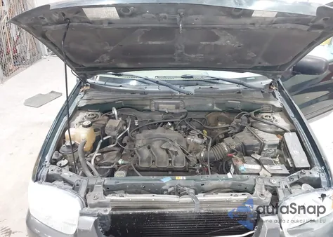 2004 Ford Escape Xlt z USA, uszkodzony, nr VIN 1FMYU93124KB40203